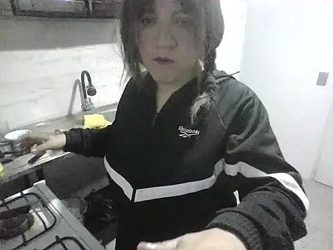 Isisflame online show from October 2025 01:35:01 AM