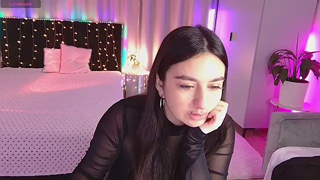 Lola Sparks online show from September 2025 06:05:02 AM