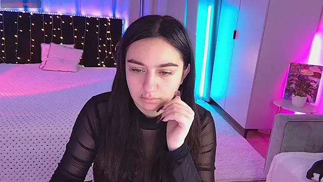 Lola Sparks online show from October 2025 04:10:01 AM