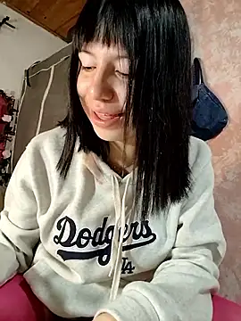 Snapshot of Kitty_Melodi chatting on November 2025 09:09:01 AM Kitty Melodi online show from November 2025 09:09:01 AM