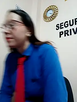 Snapshot of Hannah-colx chatting on November 2025 08:18:01 PM Hannah-colx online show from November 2025 08:18:01 PM