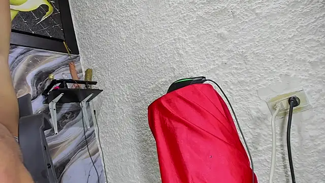 luiferrodri online show from September 2025 07:41:02 PM