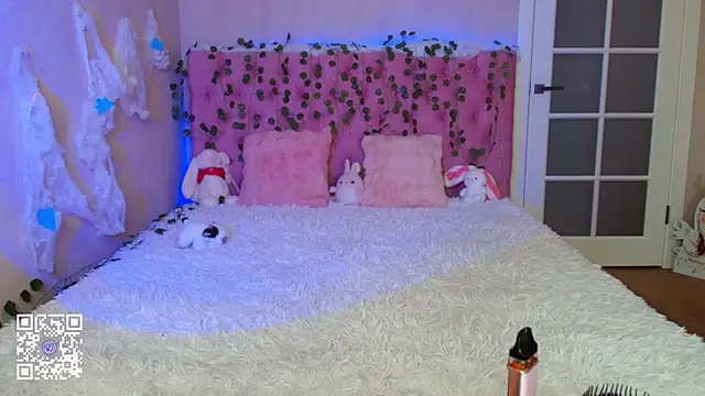 Pink Lila18 online show from February 2026 01:23:02 AM