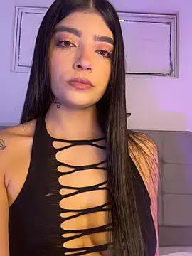 Sarahlopezz online show from June 2026 03:37:02 AM