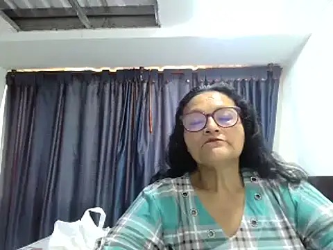 Snapshot of _Cristal chatting on November 2025 08:03:01 PM Cristal online show from November 2025 08:03:01 PM