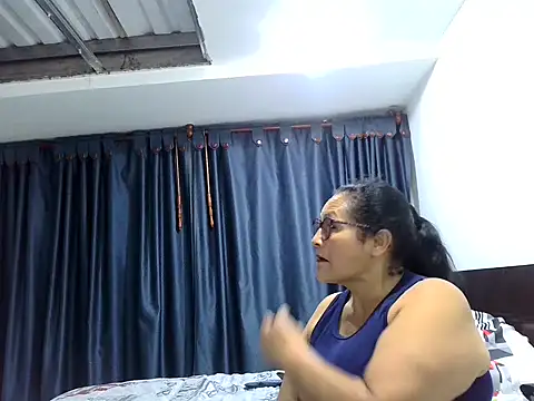 Snapshot of _Cristal chatting on November 2025 02:59:01 AM Cristal online show from November 2025 02:59:01 AM