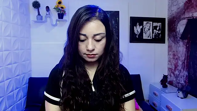 Eva Roussell online show from November 2025 02:28:02 PM