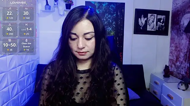 Eva Roussell online show from November 2025 02:42:02 PM