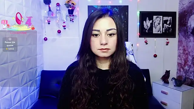 Snapshot of Eva_Roussell chatting on December 2025 03:39:01 PM Eva Roussell online show from December 2025 03:39:01 PM