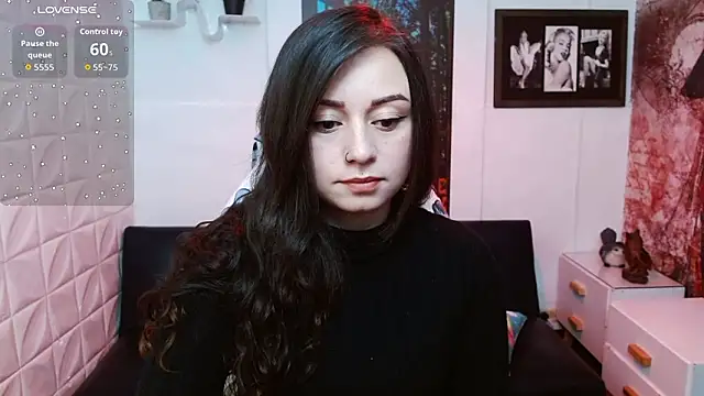 Snapshot of Eva_Roussell chatting on February 2026 02:33:01 PM Eva Roussell online show from February 2026 02:33:01 PM