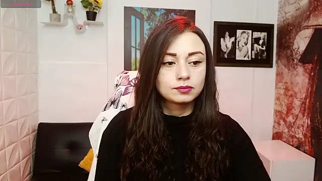 Snapshot of Eva_Roussell chatting on February 2026 02:17:02 PM Eva Roussell online show from February 2026 02:17:02 PM