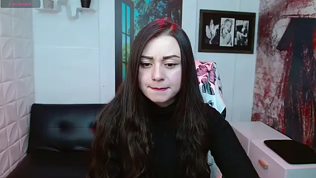 Snapshot of Eva_Roussell chatting on February 2026 02:39:01 PM Eva Roussell online show from February 2026 02:39:01 PM