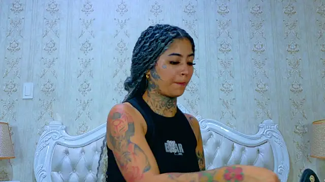 EmilieLake online show from February 2026 02:22:02 PM