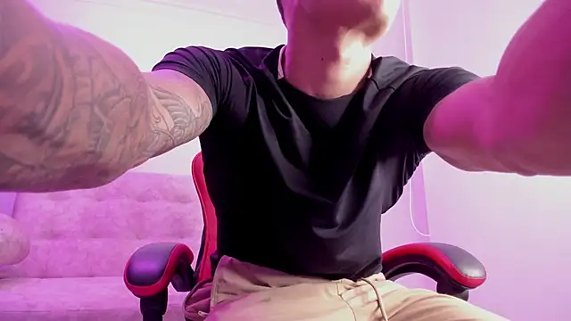 DavisFirb online show from April 2026 02:02:01 AM