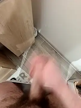 Snapshot of Float4x chatting on December 2025 07:07:01 PM Float4x online show from December 2025 07:07:01 PM