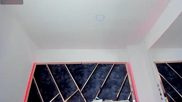 SusanaHenao online show from December 2025 03:41:02 PM