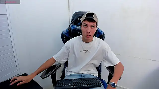 LittleDanny  online show from February 2026 06:23:02 PM