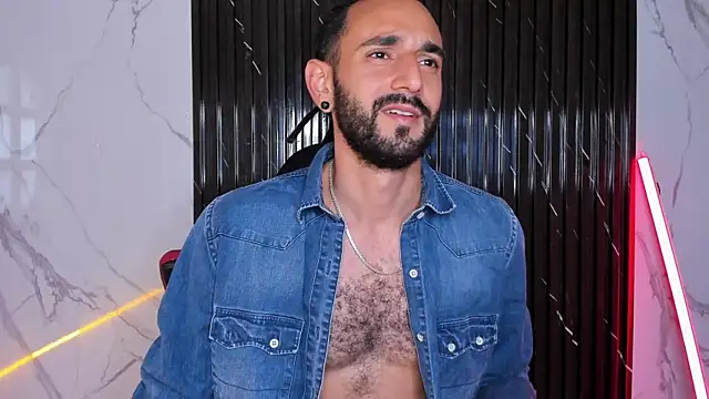 Snapshot of Tatis__ chatting on September 2025 09:37:02 PM Tatis online show from September 2025 09:37:02 PM