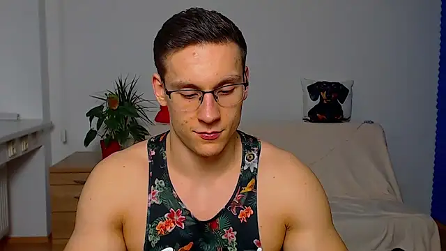 ZeinMiracles online show from December 2025 10:58:01 PM