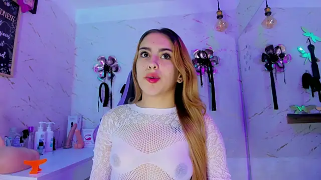 Natasha-Adams online show from April 2026 03:27:02 PM