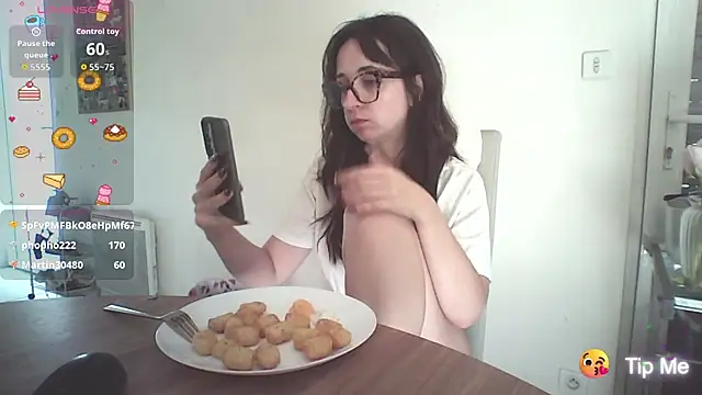 CornetDeGlace online show from September 2025 01:45:01 PM