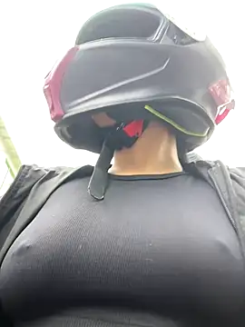 AlannaEvons online show from October 2025 04:19:01 PM