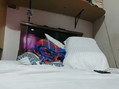 Snapshot of Sanwaldec chatting on September 2025 01:05:01 PM Sanwaldec online show from September 2025 01:05:01 PM