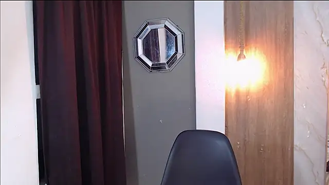 Snapshot of honeymoon_12 chatting on February 2026 04:00:02 AM honeymoon 12 online show from February 2026 04:00:02 AM