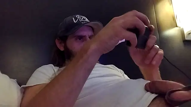 Brabbit3211 online show from September 2025 02:35:02 AM