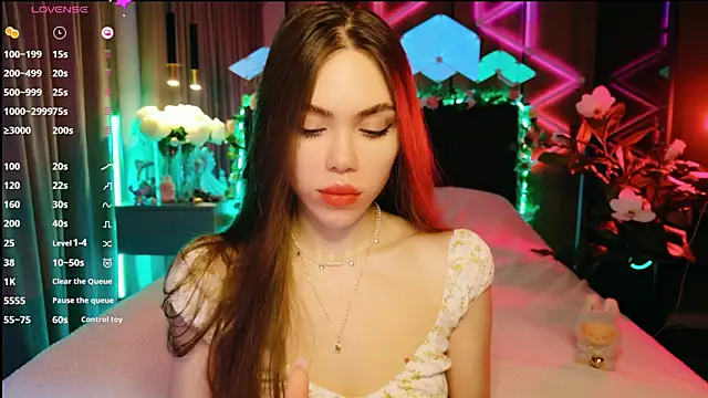 MimiFors online show from September 2025 04:33:02 PM