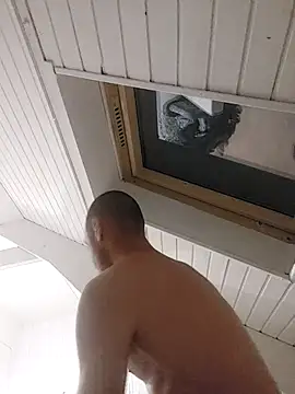 Snapshot of Hahahhdsj112 chatting on October 2025 08:07:02 PM Hahahhdsj112 online show from October 2025 08:07:02 PM