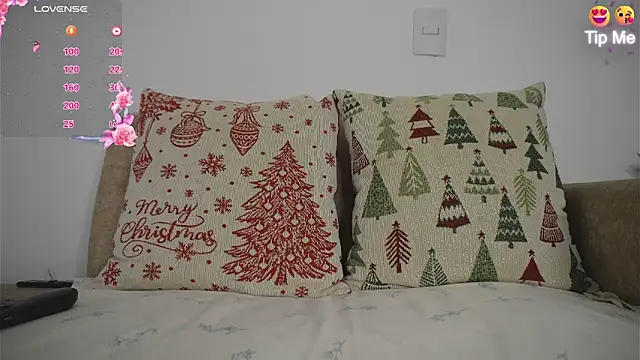 Roxybeautyy online show from February 2026 09:35:02 AM