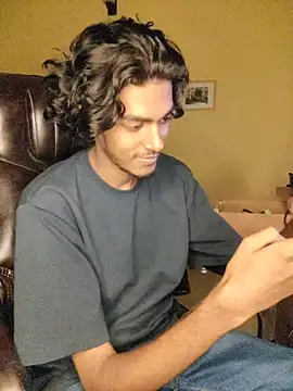 thecatfish online show from November 2025 12:58:02 PM