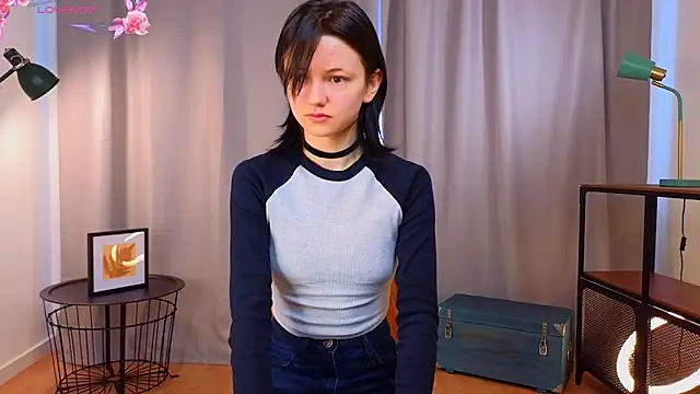 Snapshot of PamilaGrassle chatting on September 2025 04:12:02 AM PamilaGrassle online show from September 2025 04:12:02 AM