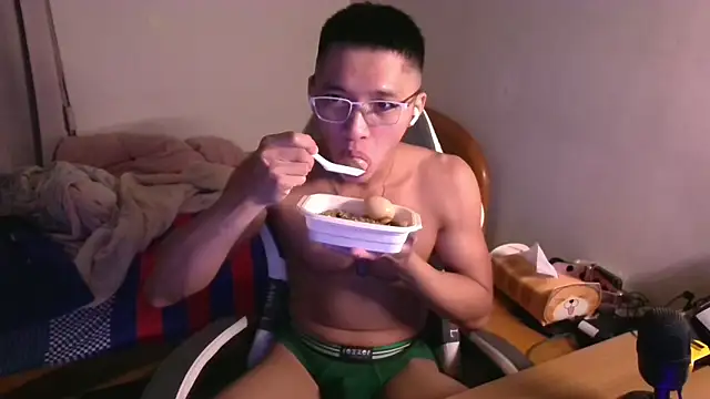 iron0401 online show from March 2026 05:40:02 PM