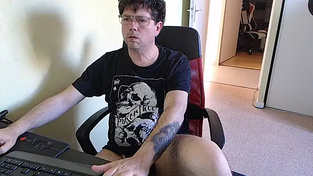 blueandwhite1 online show from March 2026 03:26:02 PM