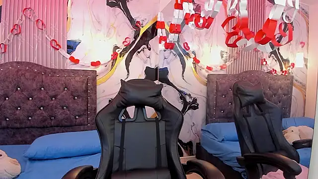 Snapshot of GiaCutee chatting on March 2026 03:12:01 AM GiaCutee online show from March 2026 03:12:01 AM