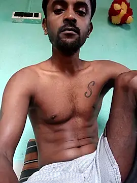 Snapshot of ShinuRoy chatting on October 2025 01:06:01 AM ShinuRoy online show from October 2025 01:06:01 AM