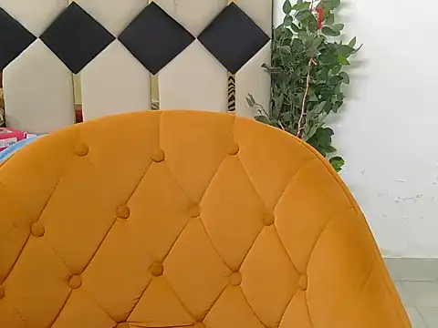 Its-ishikaa online show from November 2025 04:45:02 AM