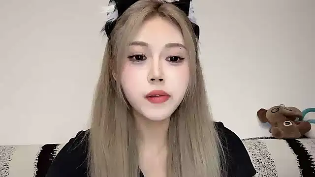 XingKongCOCO-107 online show from October 2025 11:30:01 AM