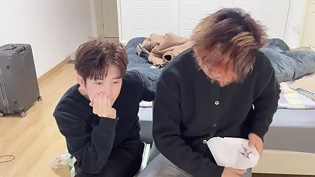 STxuguanhan online show from November 2025 02:17:02 PM