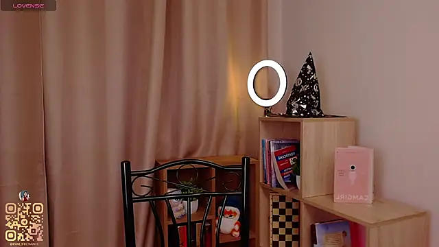 Snapshot of EvaJackson111 chatting on October 2025 02:17:02 PM EvaJackson111 online show from October 2025 02:17:02 PM