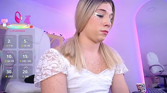 Ashley parkerr online show from October 2025 03:43:01 PM