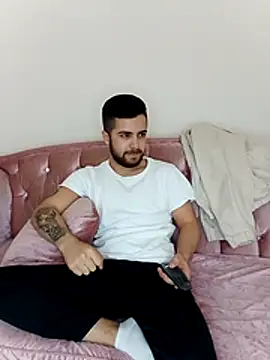 Ozi1910 online show from December 2025 07:12:01 AM