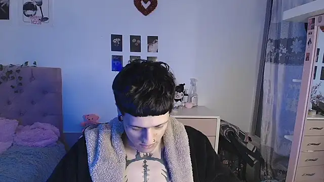 Snapshot of 2cyboy_ chatting on September 2025 09:18:01 PM 2cyboy online show from September 2025 09:18:01 PM