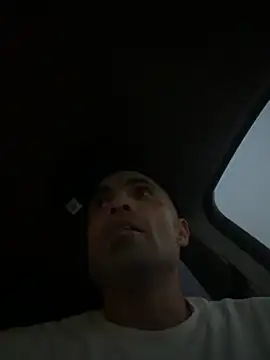 Snapshot of Fine10ne chatting on November 2025 12:43:01 AM Fine10ne online show from November 2025 12:43:01 AM