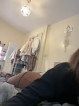 Snapshot of Summer21k chatting on September 2025 03:11:01 PM Summer21k online show from September 2025 03:11:01 PM