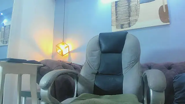 Snapshot of Eross_Santy chatting on June 2026 04:24:02 PM Eross Santy online show from June 2026 04:24:02 PM