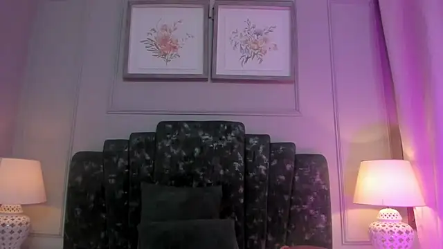 lux bitchx online show from April 2026 02:56:01 AM