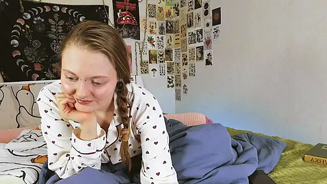 WonderConnie1 online show from September 2025 02:22:02 PM